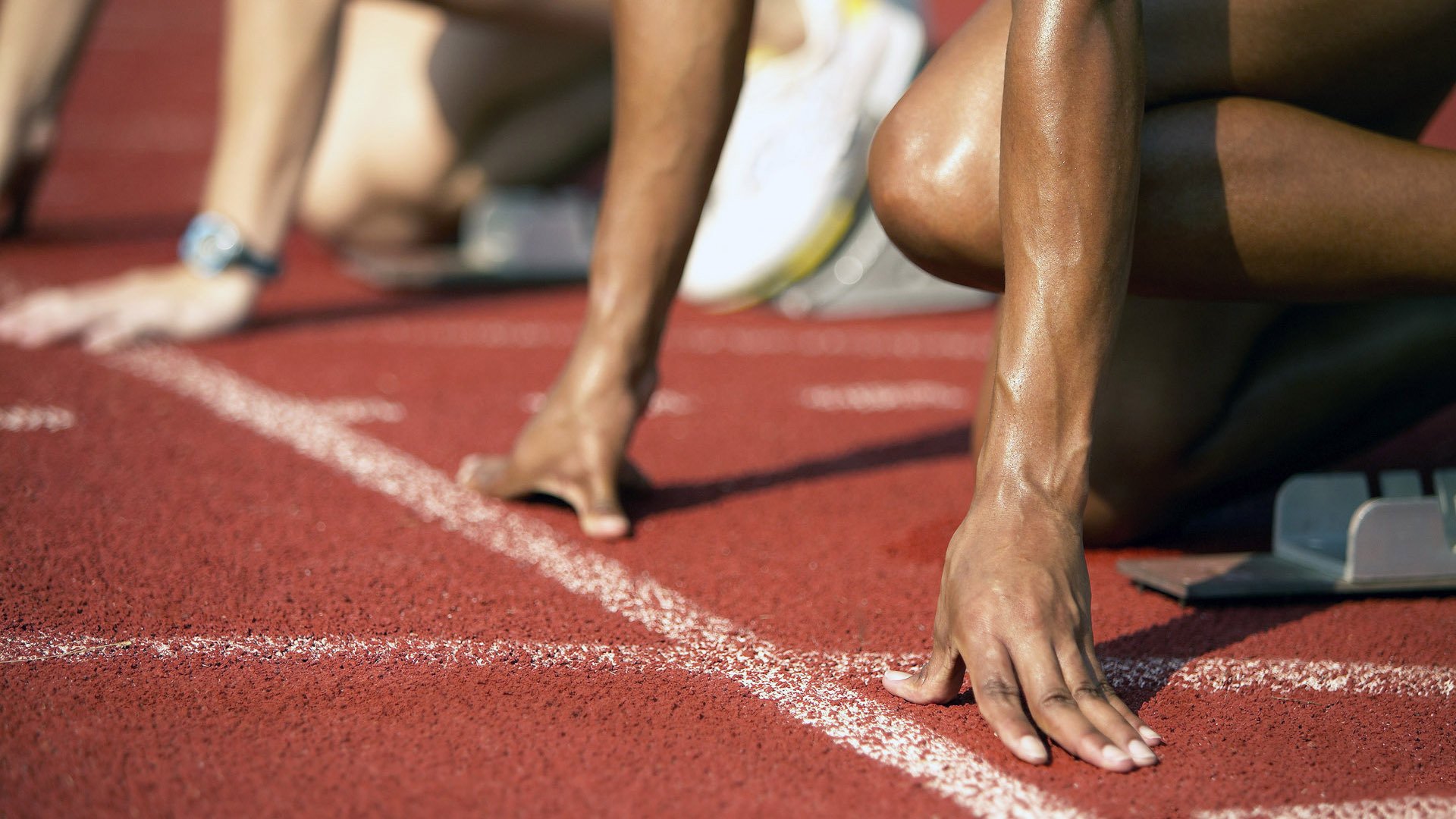 “英超赛场火热：比赛精彩程度不断升级”，英超比赛进程